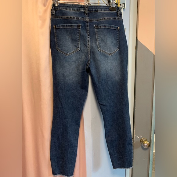 Kenzie. Size 11. Jeans with embroidery - Picture 4 of 4